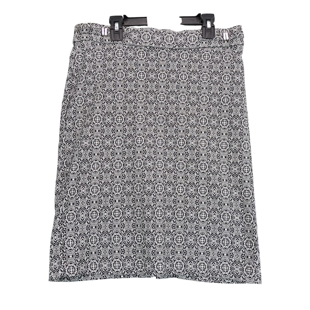 Roz & Ali Black White Baroque Jacquard Knee-Length Skirt Sz M Stretch‎ Straight